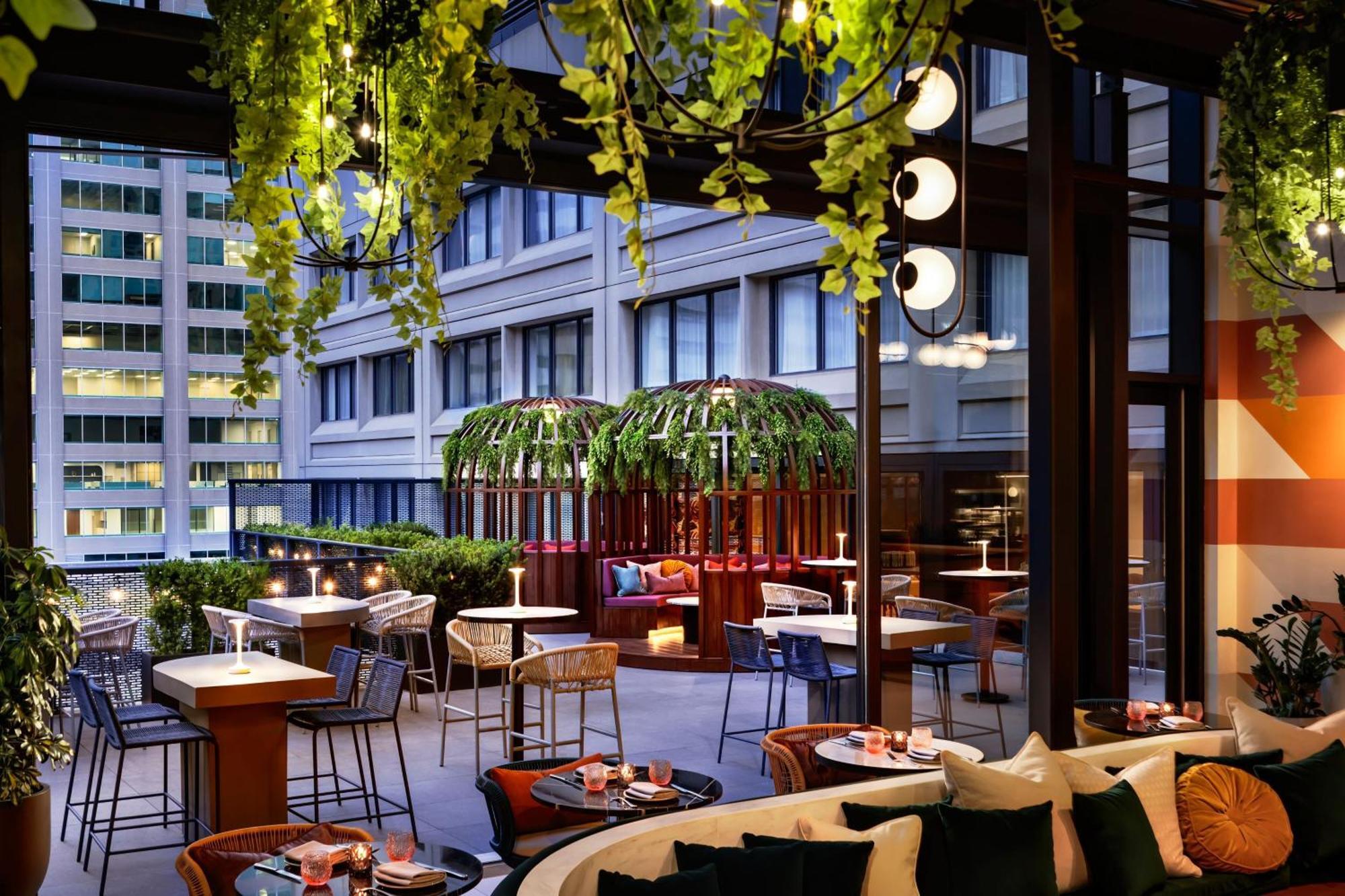 Hotel W 4*