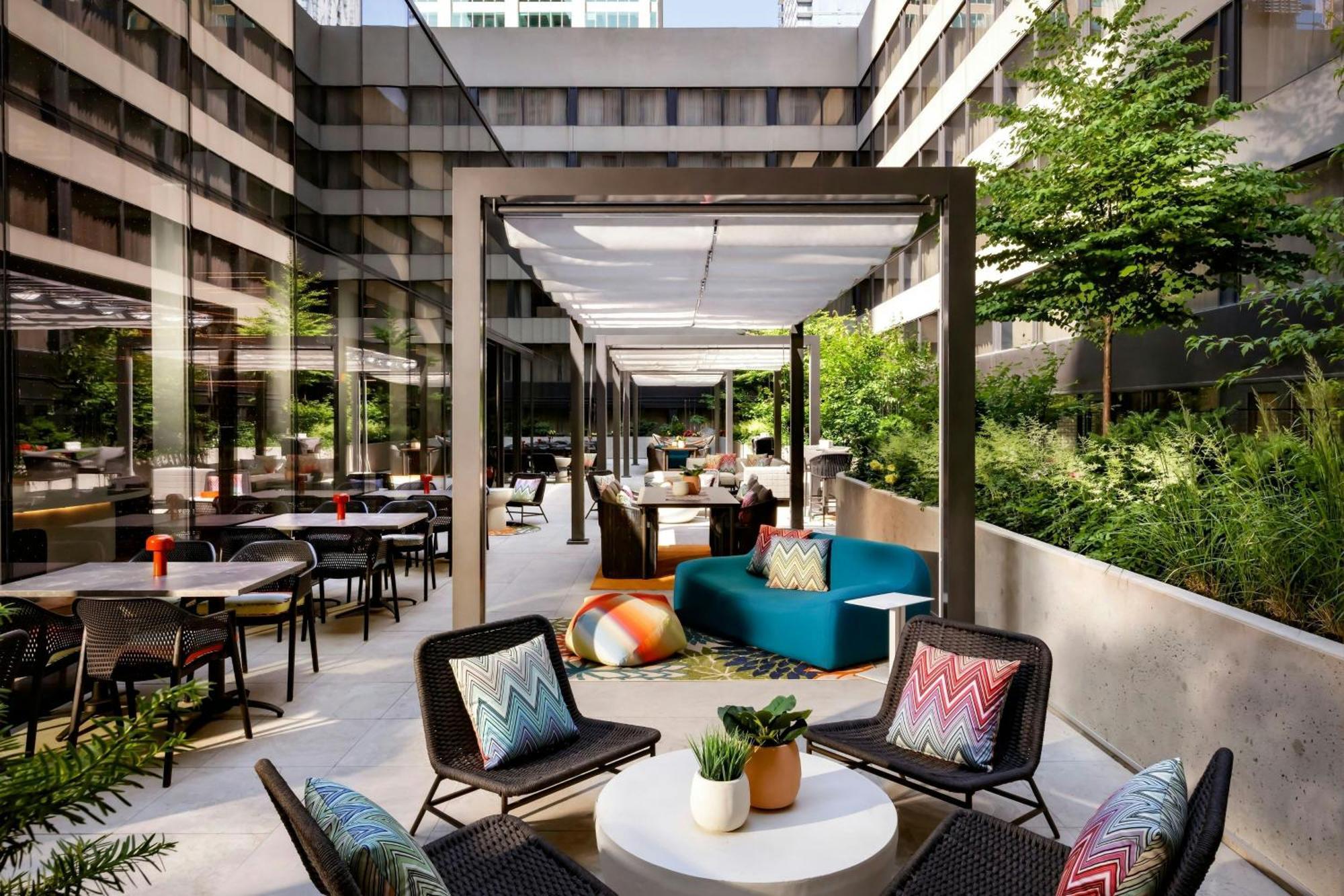 W 4* Toronto